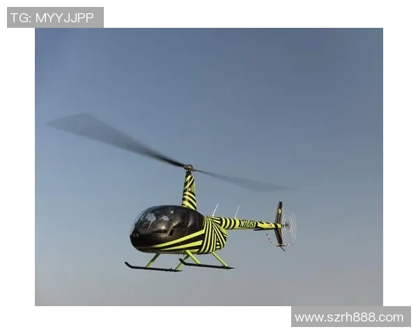 足球明星直升机飞行之旅揭秘：从绿茵场到天空的传奇故事