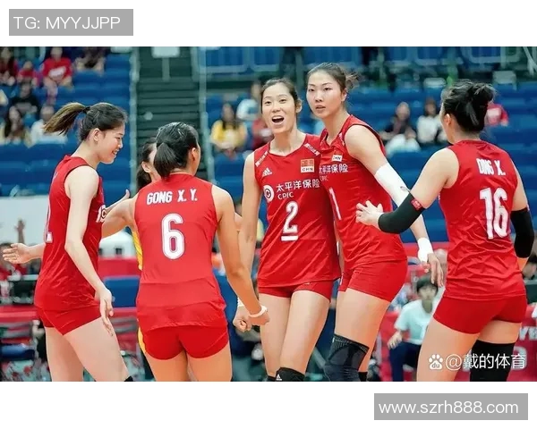 足球明星与女排运动员的精彩瞬间展现体育魅力与青春活力